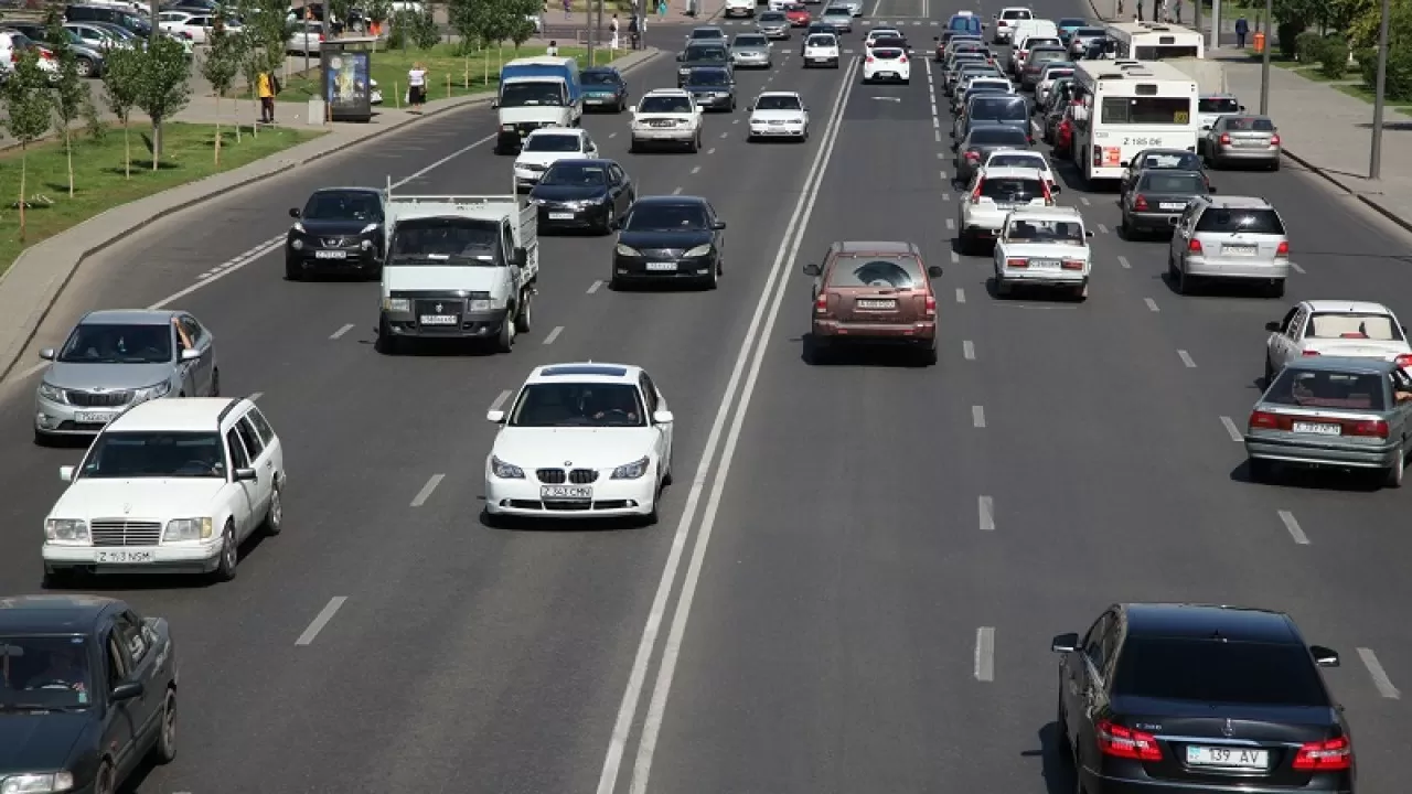 У половины автопарка Казахстана средний возраст до сих пор превышает 20 лет 