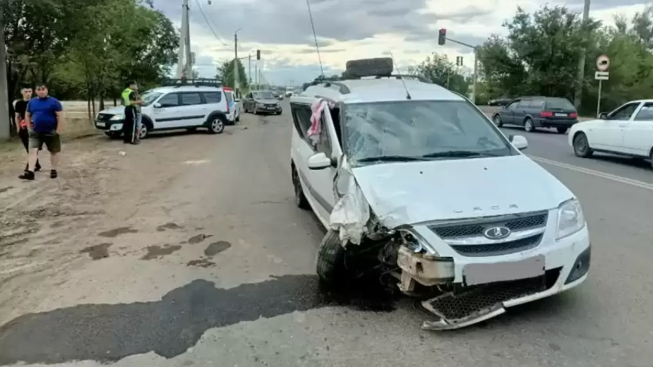 Оралда жол апаты салдарынан балалар зардап шекті