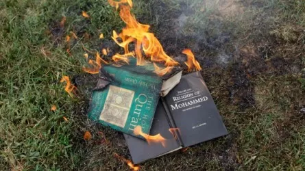 Сожжение Корана: главы МИД стран ОИС собираются из-за этого провести заседание