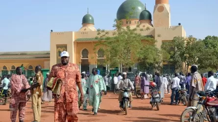 Сотни демонстрантов на улицах столицы Нигера поддержали путч 