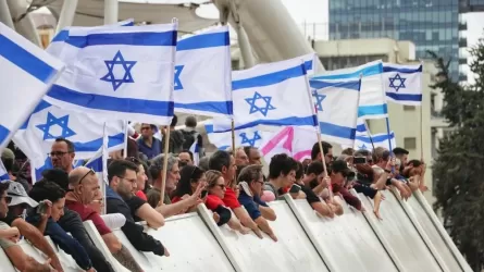 В Тель-Авиве 150 тыс. человек проводят акцию протеста против судебной реформы