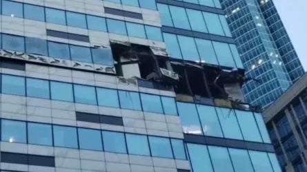 Москву атаковали дроны, повреждены фасады на башнях в «Москва-Сити»