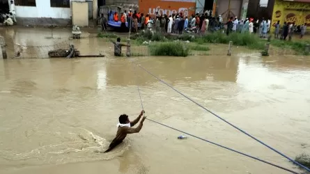 Из-за сильных дождей в Пакистане погибло не менее 86 человек 