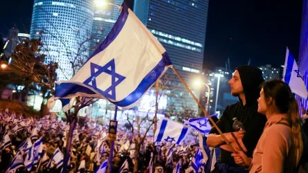 В Израиле против демонстрантов применили водометы и конную полицию 