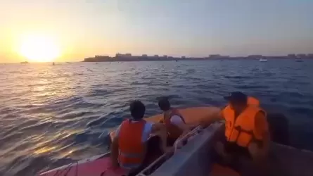 Двое подростков спасены на побережье Каспийского моря