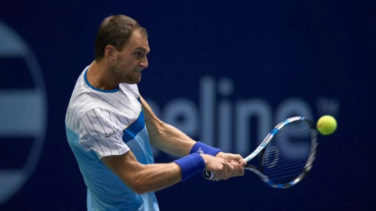 Недовесов в четвертый раз в сезоне вышел в финал турнира серии ATP