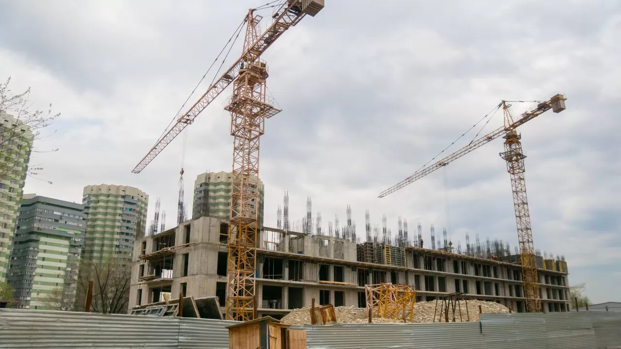 В Казахстане планируют отстроить дома на 143 тысячи квартир