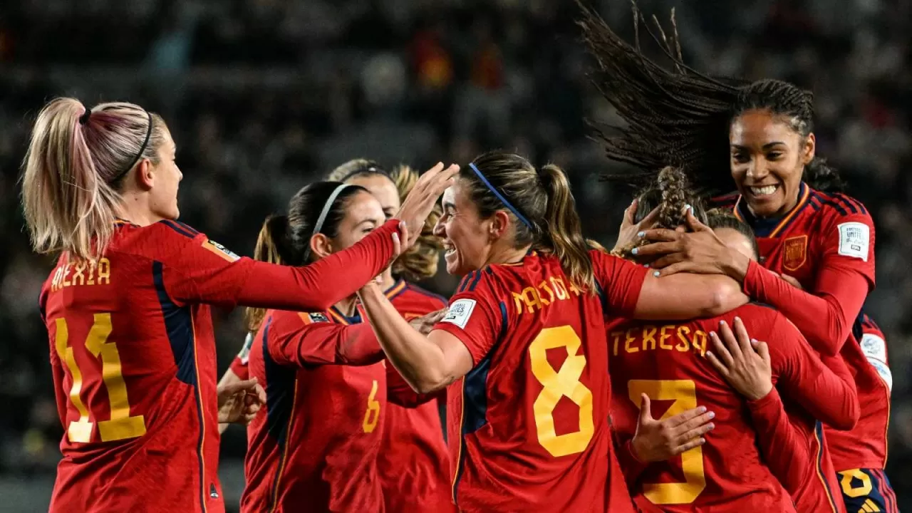 Женская сборная Испании по футболу впервые выиграла чемпионат мира 