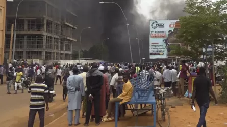 Тысячи человек в столице Нигера вышли на улицы в поддержку военных