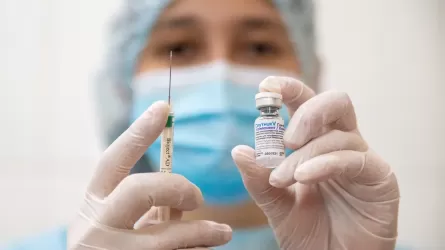 Растет число вакцинированных казахстанцев 