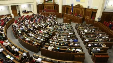 Украина парламентіне шенеуніктерді жұмылдыру туралы заң жобалары енгізілді