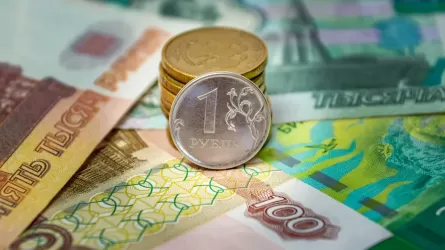 Сколько стоят основные валюты в обменниках Казахстана 13 августа?