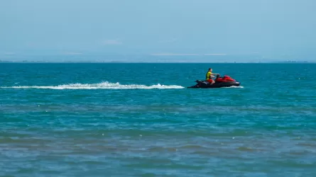 На побережье Каспийского моря спасли 4 человек