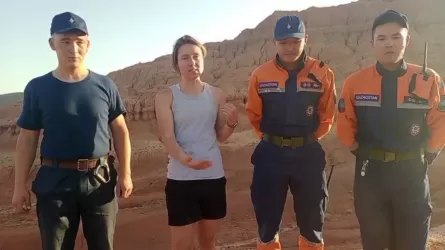 Российская туристка скатилась с обрыва в Чарынском каньоне