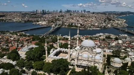 Власти Турции предупредили о риске обрушения домов в Стамбуле
