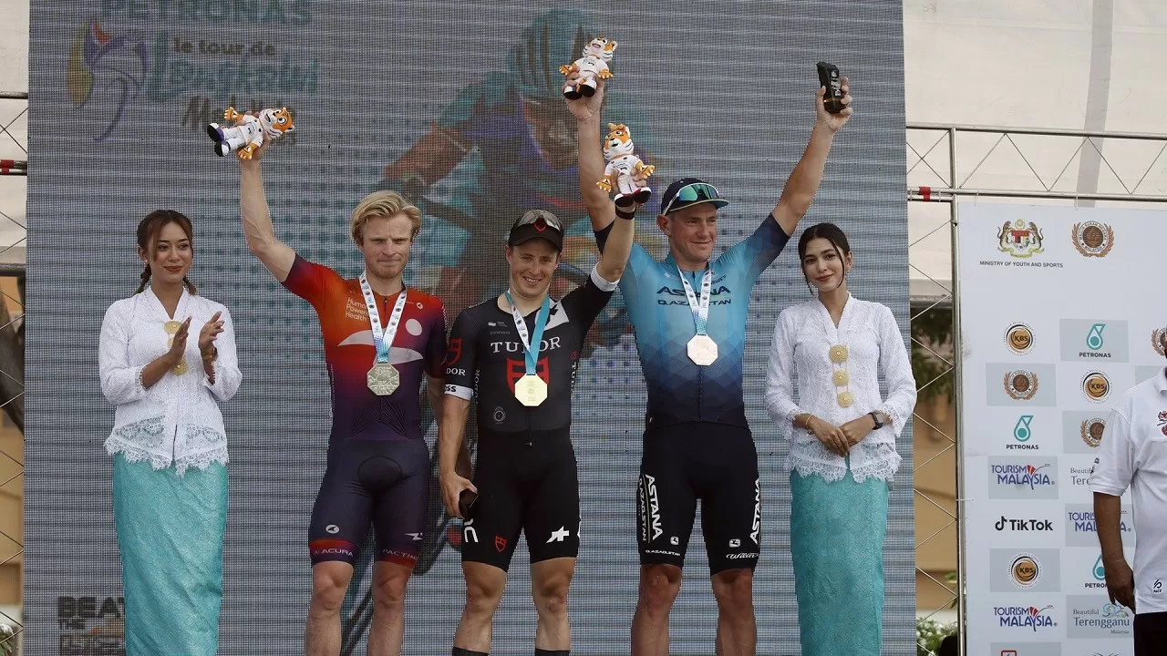 Бронзу выиграл велогонщик Astana Qazaqstan Team Глеб Сырица на этапе "Тур де Лангкави" 