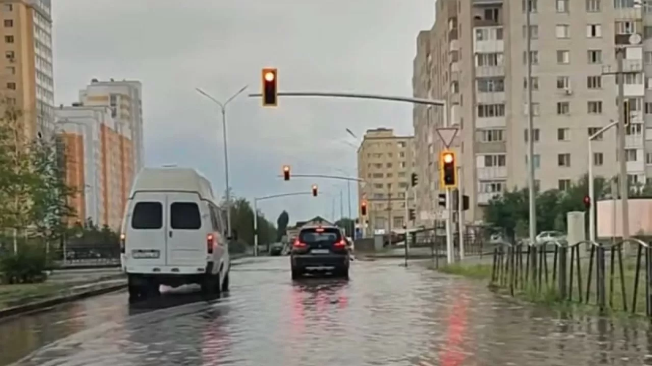 Астана көшелерін су басты