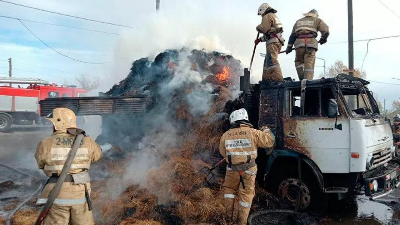 Шығыс Қазақстанда шаруа қожалығында 500 тонна пішен жанып кетті