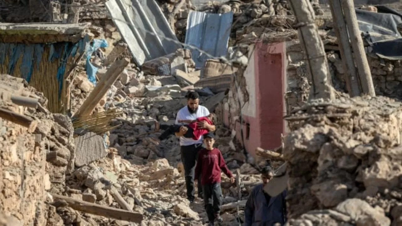 Мароккодағы жер сілкінісі кезінде қаза тапқандар саны 2100-ден асты