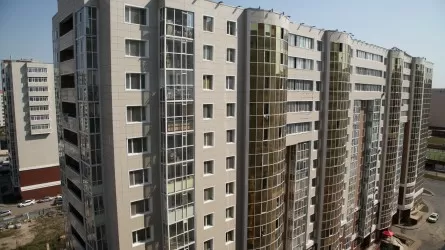 Алматинцам сообщили, в каких ЖК лучше не покупать квартиры