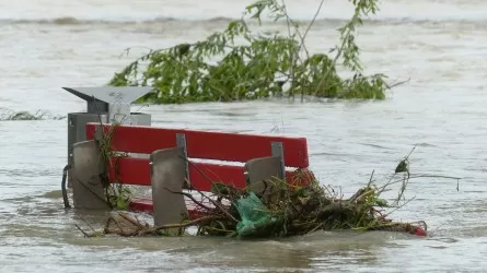 По меньшей мере 48 человек погибли из-за урагана, который обрушился на Бразилию 