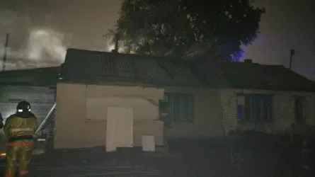 Три человека погибли при пожаре в жилом доме в Астане