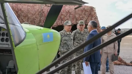 Токаева ознакомили с возможностями казахстанского оборонно-промышленного комплекса