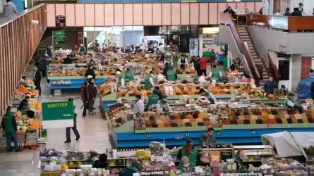 В Алматы модернизация "Зеленого базара" продлится до конца следующего года