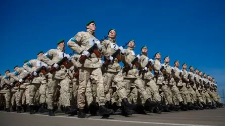 В Казахстане сразу 1,5 тысячи человек призваны на военные сборы в одну часть
