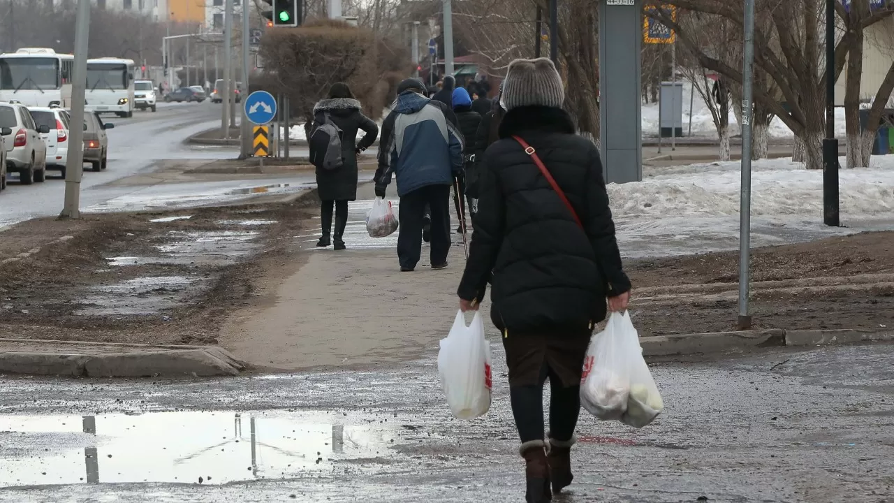 Ақтауда көктайғақтан жүзден астам адам дәрігер көмегіне жүгінді