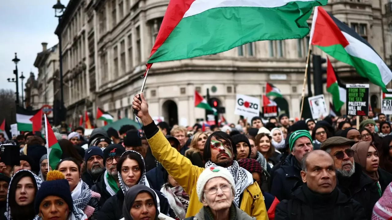 Лондонда Палестинаны қолдайтын белсенді топ мүшелері ұсталды 