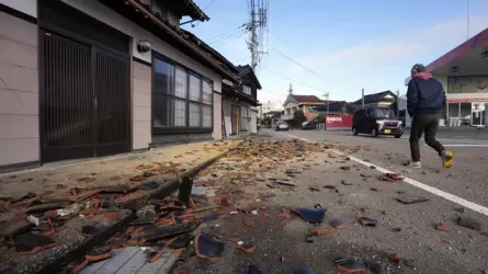 Более 800 подземных толчков произошло с 1 января в Японии