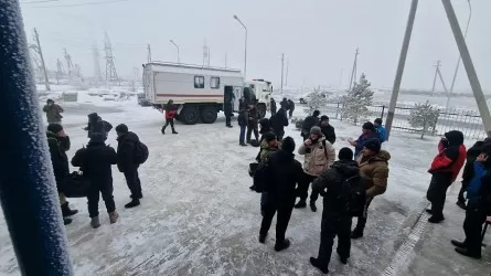 Жетісу облысында қар құрсауынан 40 Беларусь жүк көлігінің жүргізушісі эвакуацияланды