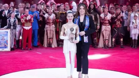 Алматинская эквилибристка выиграла "бронзу" престижного международного фестиваля 
