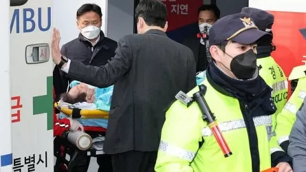 На лидера оппозиции Южной Кореи с ножом напал 67-летний мужчина
