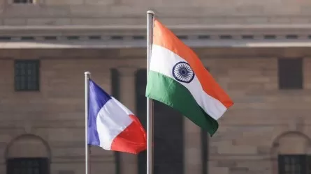 Индия и Франция договорились о совместном производстве вертолетов, подлодок и другой техники
