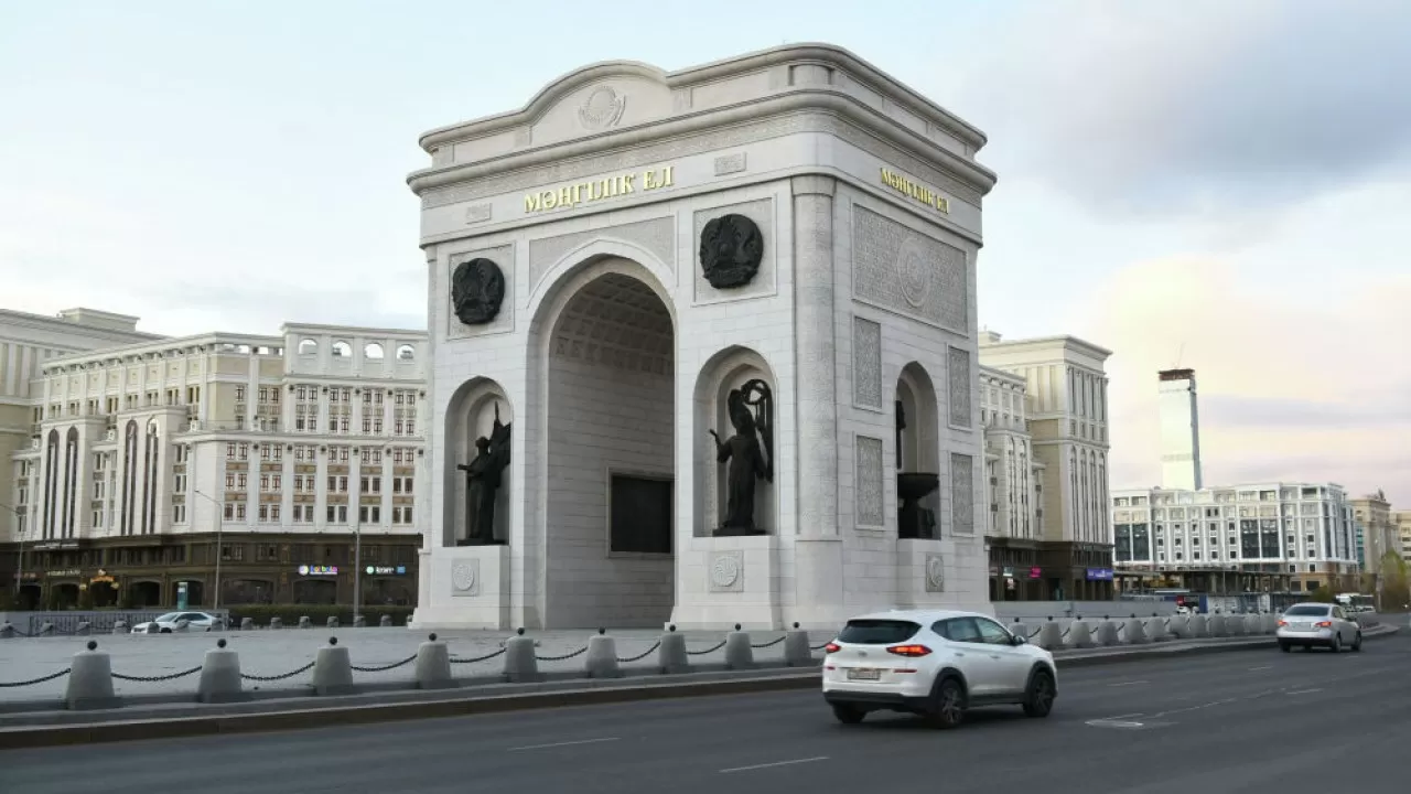 Астанада LRT құрылысына байланысты Мәңгілік ел даңғылында көлік қозғалысына уақытша шектеулер енгізіледі