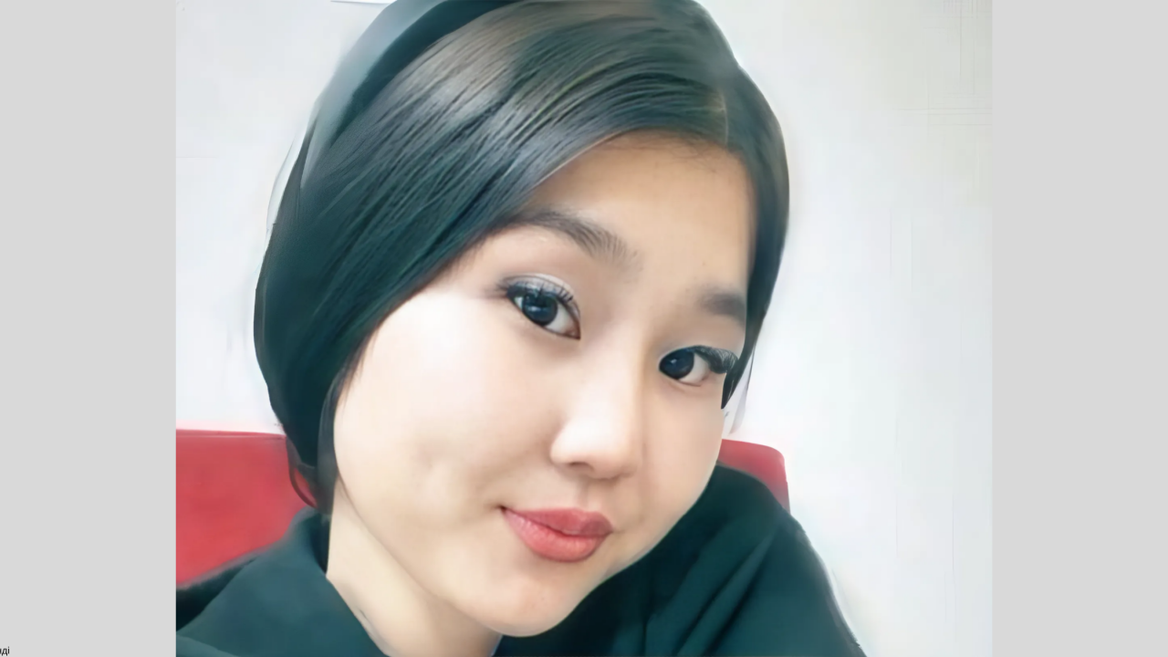 Жігіт қызының мысығын жалайды