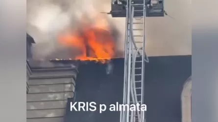 Видео: крупный пожар в одном из элитных ЖК Алматы