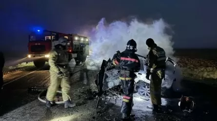  Сгорели заживо: страшное ДТП произошло в Атырауской области