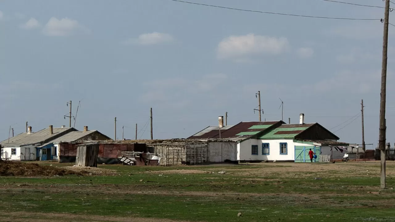 Мажилисмены требуют обратить внимание на поселки городского типа 