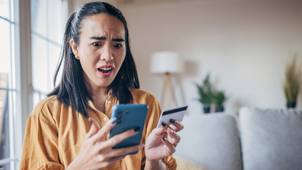 Саусағы есекке салынған жетілген әйелдің суреті Мамандармен жыныстық қатынас