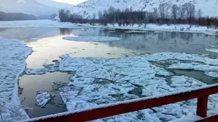 Подъем воды в Бухтарме и другие штормовые предупреждения на 26 ноября в Казахстане