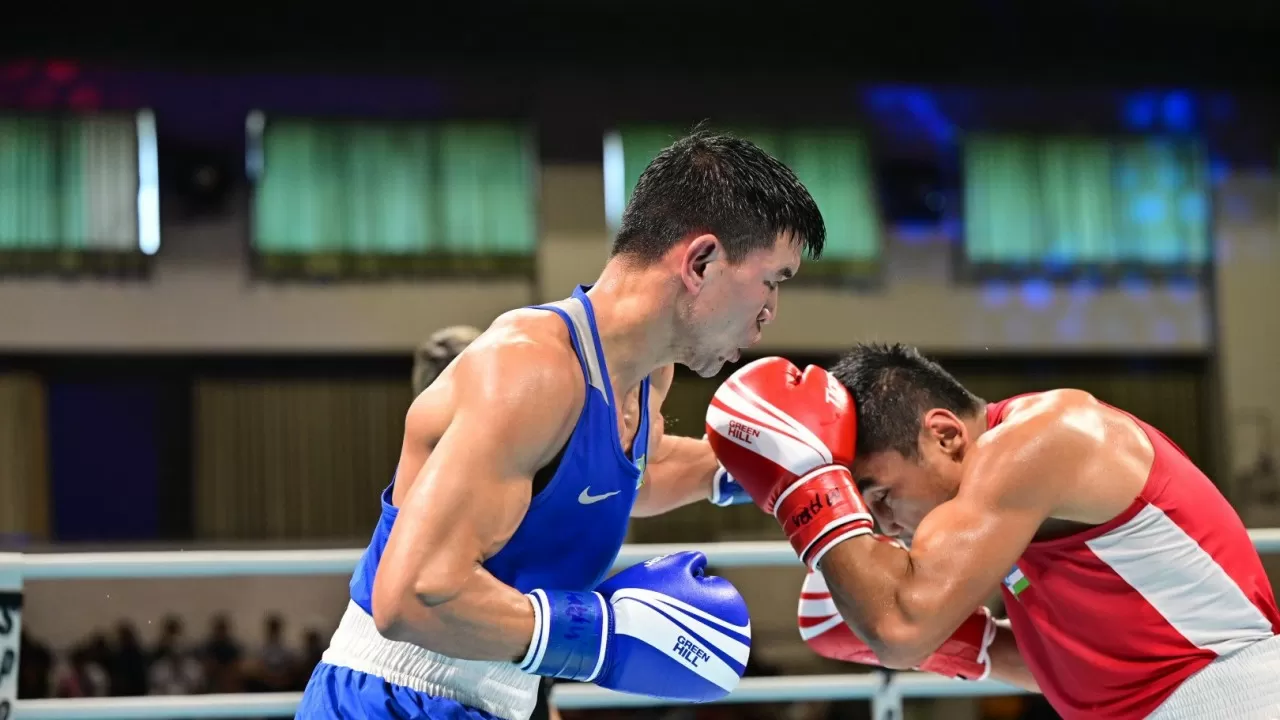 Судьи пересмотрели итоги финального боя казахстанского боксера на чемпионате Азии 