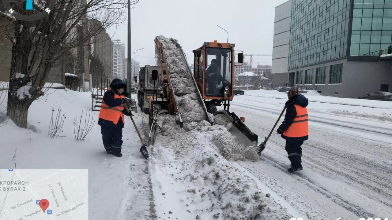 Из Астаны вывезли более миллиона кубометров снега