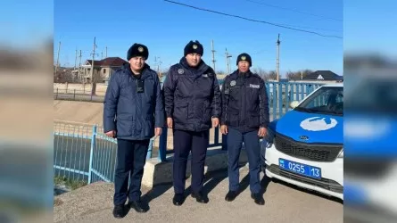 Полицейские спасли девушку в Туркестанской области 