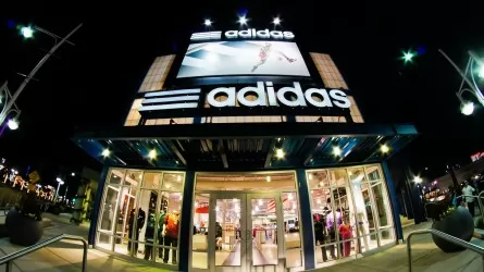 В офисах Adidas в Германии прошли обыски