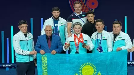 Казахстанский тяжелоатлет стал чемпионом мира