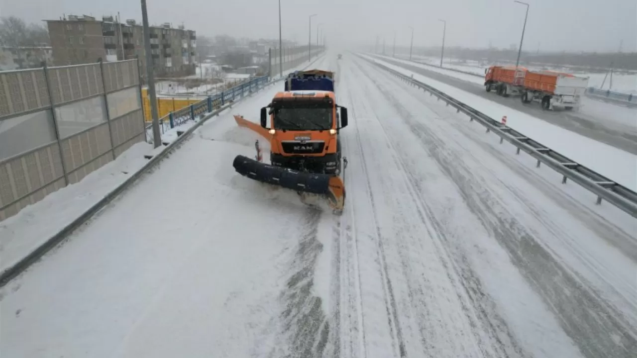 Ауа райына байланысты 8 облыста жолдар жабылды