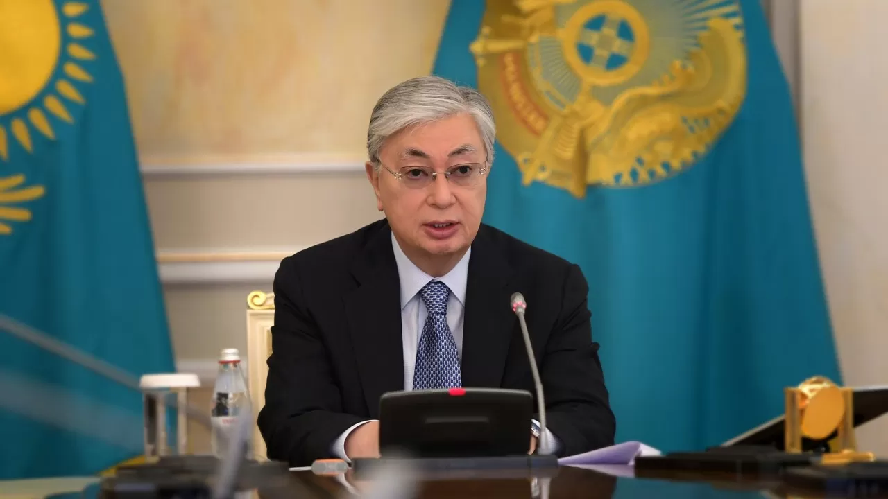 "Два больших сюрприза" от президента, за что казахстанцы невзлюбили Ажар Гиният и какую дыру открыл оползень в Алматы?